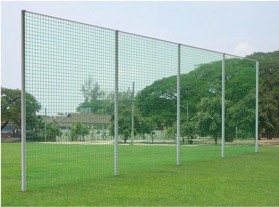 Stoppnett 2,3 mm | masker 100 mm | Grønn 40x5 meter ballfangernett 