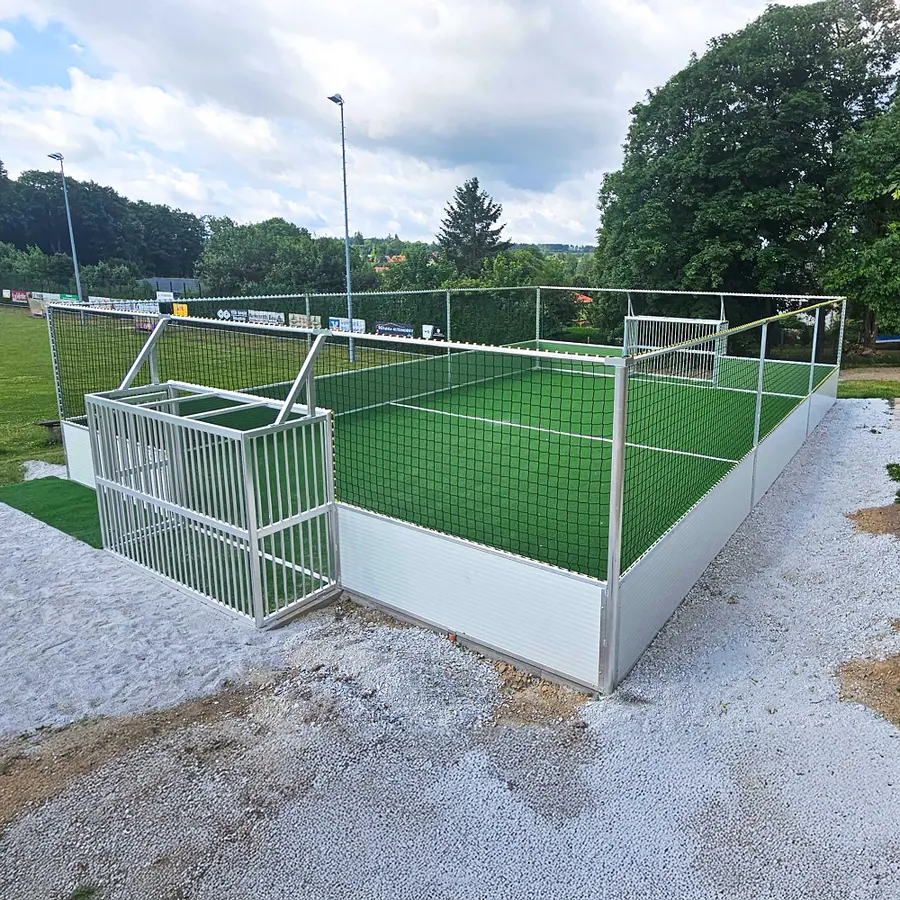 Arena Pro Multibane 10 x 7 meter Robust ballbinge med integrerte mål 